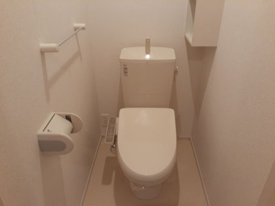 【トイレ】 | コスモハイツ溝口Ⅰ | ゆったりとした空間のトイレです