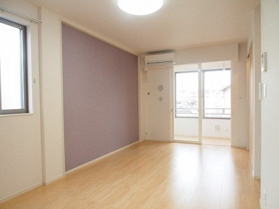 【居間・リビング】 | カーサ・ヴィラジオⅡ | おしゃれな居間です