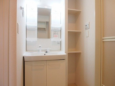 【洗面所】 | カーサ・ヴィラジオⅡ | 使いやすい洗面所です