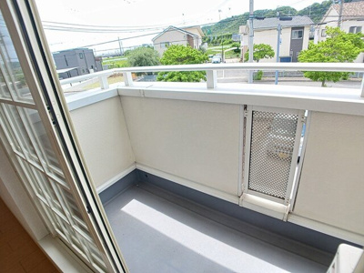 【バルコニー】 | ルナ・エトワール | バルコニーからの眺めを楽しみながら食事をしませんか