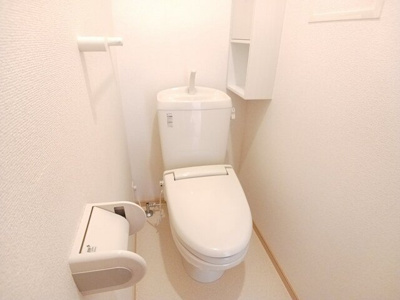 【トイレ】 | ルナ・エトワール | ゆったりとした空間のトイレです