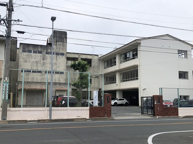ザ・ハウス豊橋の周辺|豊橋市立中部中学校