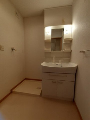 【洗面所】 | パルコプレッソＢ | 脱衣スペースもあります