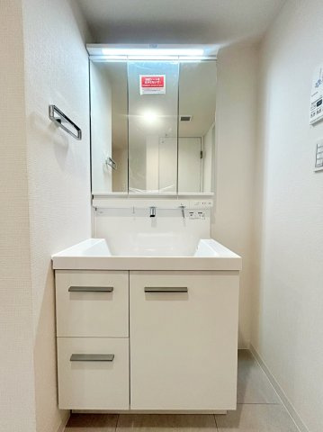 トーア東尾久マンションの独立洗面台