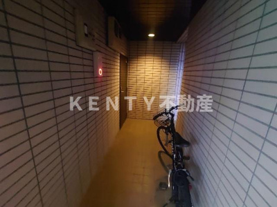 【エントランス】 | サンヴィレッジやしま | 建物の内部です