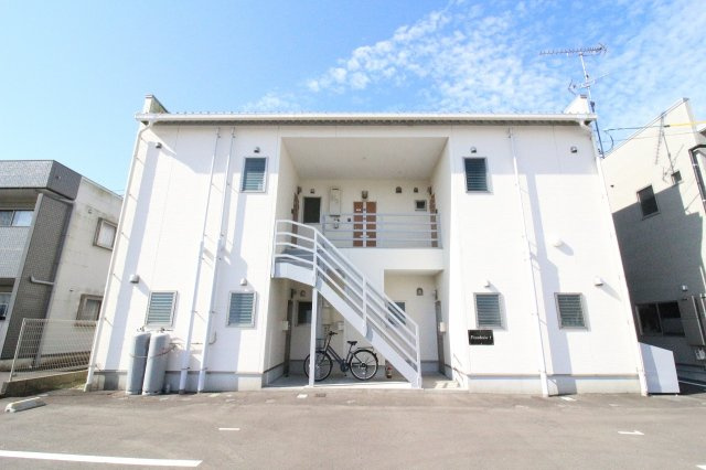 フランボワーズの外観|おしゃれな外観です