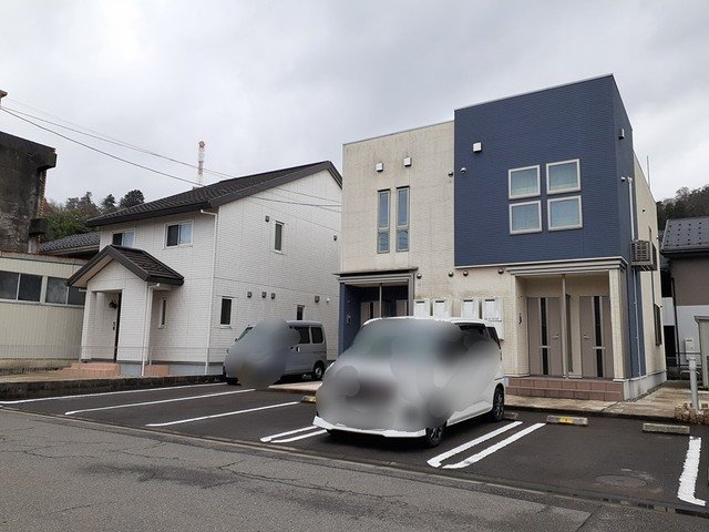 アライヴ．ウィングの駐車場