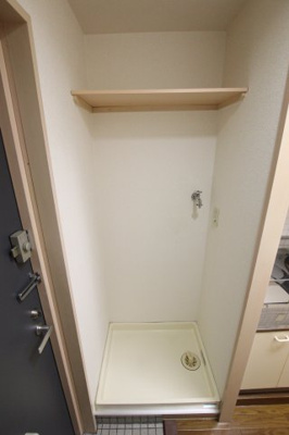 【設備】 | メゾンアリエス | 室内洗濯機置場