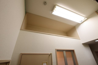 【内装】 | メゾンアリエス | 廊下の上