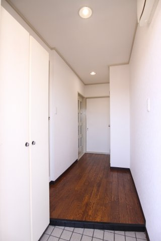 ウエストビレッヂの玄関