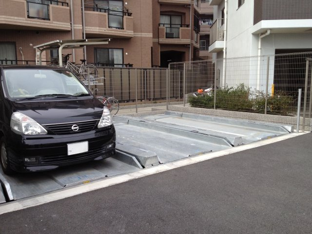 西東京市田無町２丁目の駐車場の駐車場