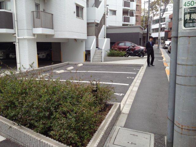 西東京市田無町２丁目の駐車場の駐車場