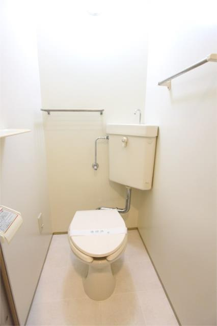 調布市小島町３丁目の賃貸マンションのトイレ