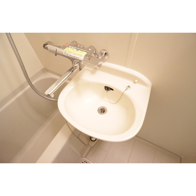 調布市小島町３丁目の賃貸マンションの洗面所