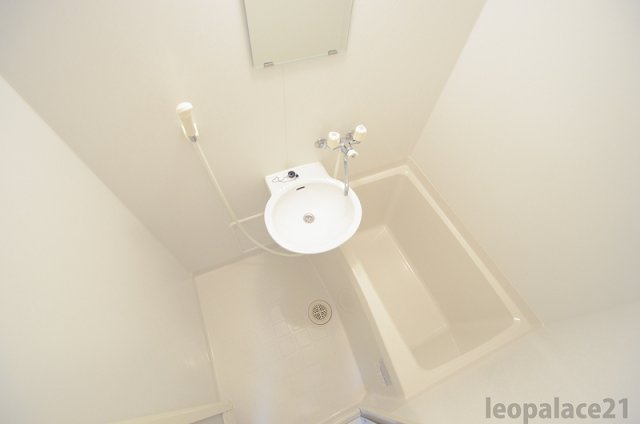 レオパレス梅北フィオーレの浴室