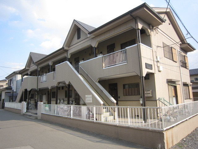 落ち着いた雰囲気の外観です