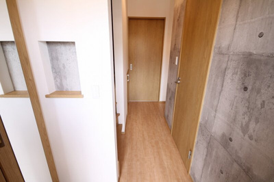 【内装】 | ＢＬＵＥ ＴＲＥＥ陽光台 | 明るい色調の室内です