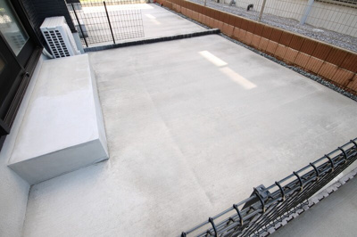 【庭】 | ＢＬＵＥ ＴＲＥＥ陽光台 | たまにはお庭で休日を過ごしてみるのもよいかもしれません