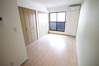 【洋室】 | ＢＬＵＥ ＴＲＥＥ陽光台 | コンパクトで使いやすい洋室です