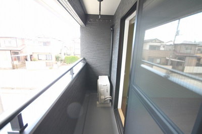 【バルコニー】 | ＢＬＵＥ ＴＲＥＥ陽光台 | 暖かな日差しのふりそそぐバルコニー