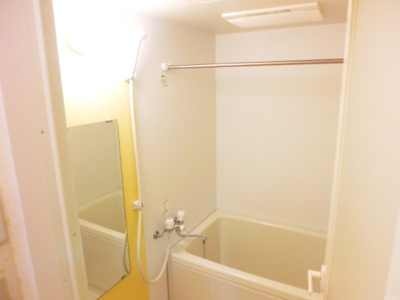 【浴室】 | ラ・メゾン・フロフォンス | 浴室乾燥機付きバス。