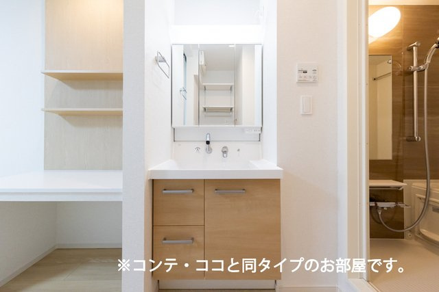 スペチアーレ　チンクエの洗面所