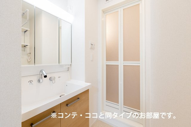 スペチアーレ　チンクエの洗面所