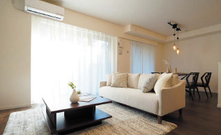 グリーンブリーズ萩中公園パークウイングの居間・リビング