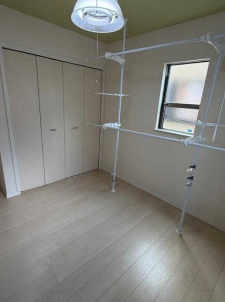 伏見区醍醐大畑町の洋室