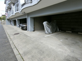 【駐車場】