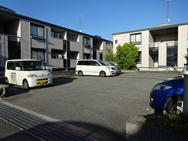 サンガーデン浄泉　東棟の駐車場