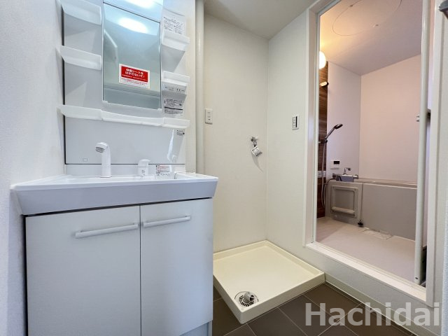 みどりマンションの洗面所|室内洗濯機置場