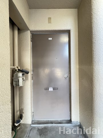 みどりマンションのエントランス