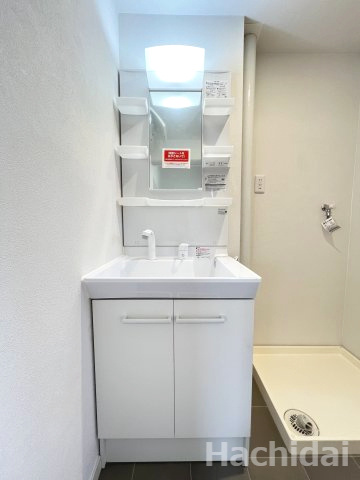 みどりマンションの独立洗面台