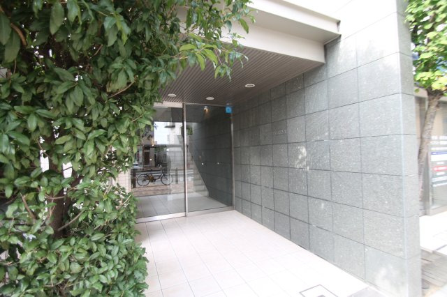 【エントランス】