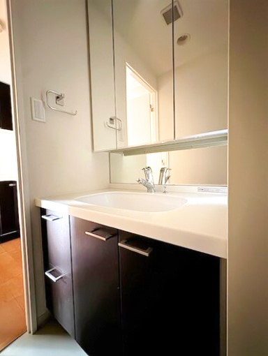 【洗面所】