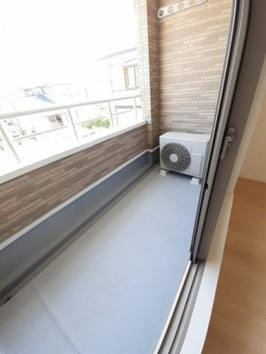 【バルコニー】 | フィールドビーチ加茂名 | 外からの目が気にならないバルコニーで洗濯物が干せます