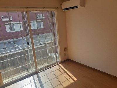 【居間・リビング】 | パルテールＤ | おしゃれな居間です