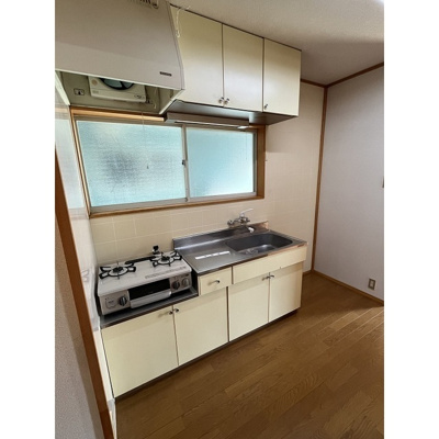 【内装】 | ドミールすず | 明るい室内です