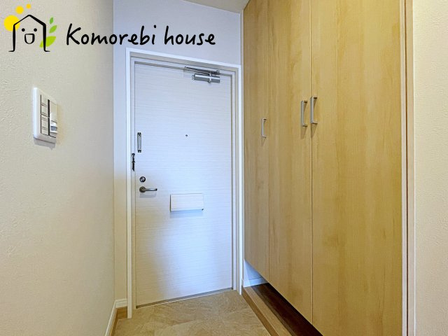 東建ニューハイツ北鴻巣の玄関|明るい玄関です