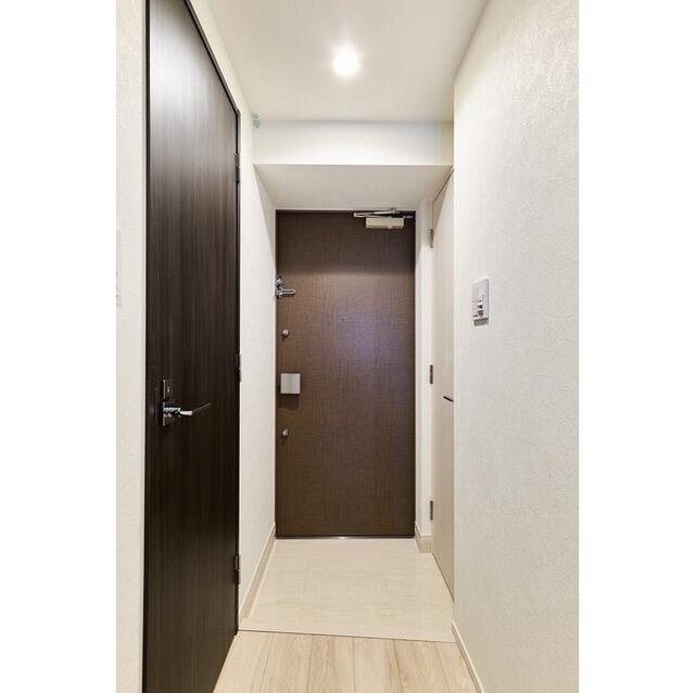 Augusta Residence 新小岩の玄関