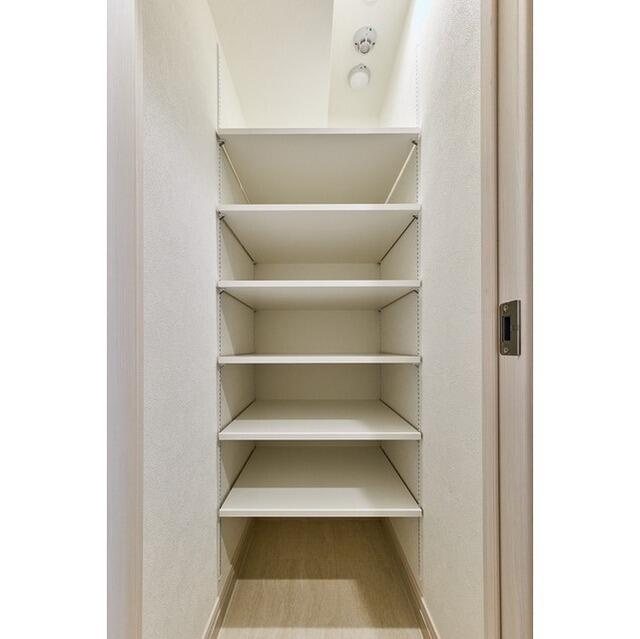 Augusta Residence 新小岩の玄関