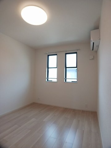 ヴェント　フィオーレ　Ⅱの内装|内装は落ち着いています