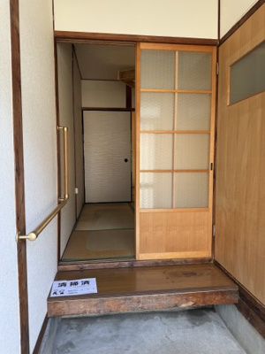 【玄関】 | 明美町平屋 | 明るい玄関です