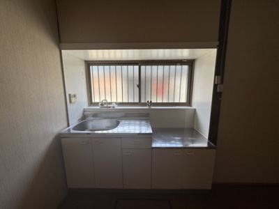 【キッチン】 | 明美町平屋 | コンパクトなキッチンで掃除もラクラク