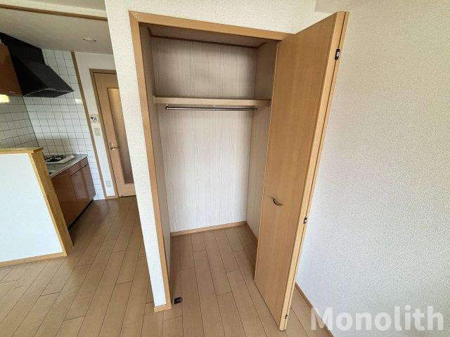 堺市南区豊田の賃貸マンションの収納