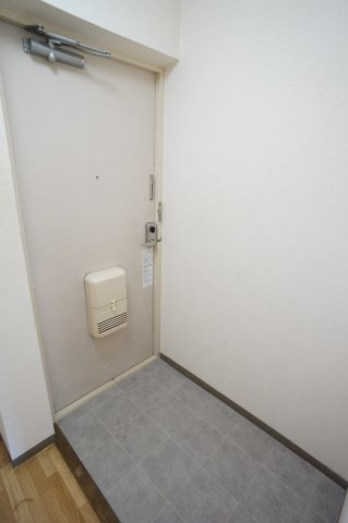 グリーンタウン市川の玄関