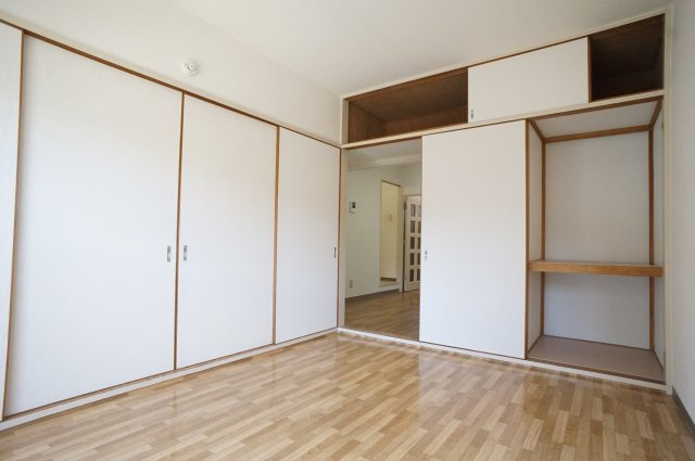 グリーンタウン市川の洋室