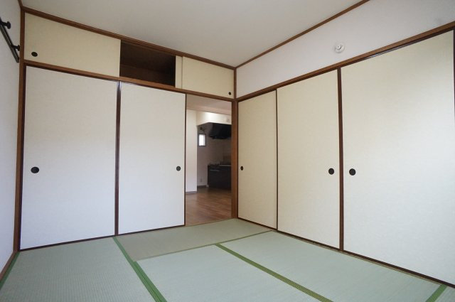 グリーンタウン市川の和室