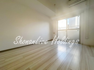 【居間・リビング】 | ライムグリーン | 8.6帖の洋室♪※同物件別部屋